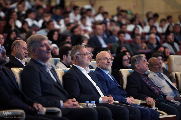 رونمایی از مجموعه ۳۰ جلدی «استعمارشناسی ایرانی»