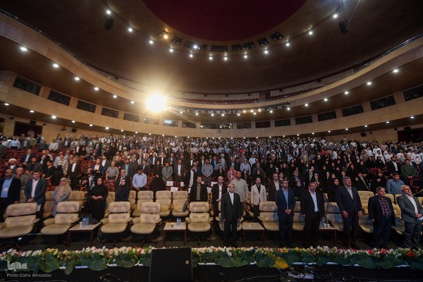 رونمایی از مجموعه ۳۰ جلدی «استعمارشناسی ایرانی»