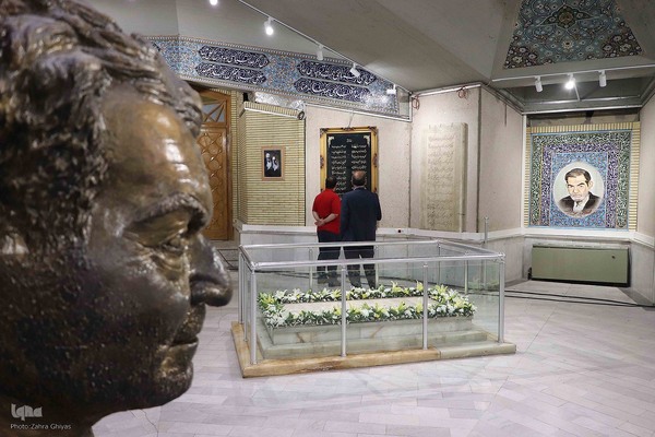 به یاد شهریار شیرین سخن