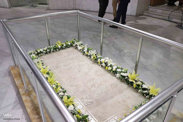 به یاد شهریار شیرین سخن