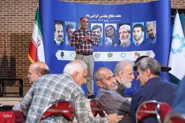 گردهمایی عکاسان عرصه دفاع و مقاومت