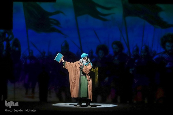 نمایش میدانی و رزمی «۱۸۰۰۱» در مشهد