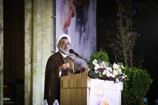 شب شعر استاد فرشچیان در اصفهان