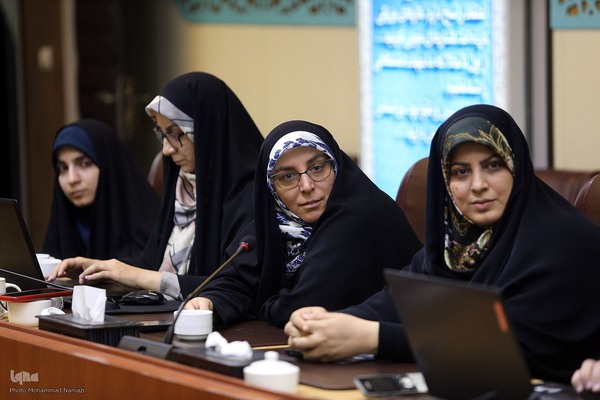 نشست خانواده، زنان و مقاومت