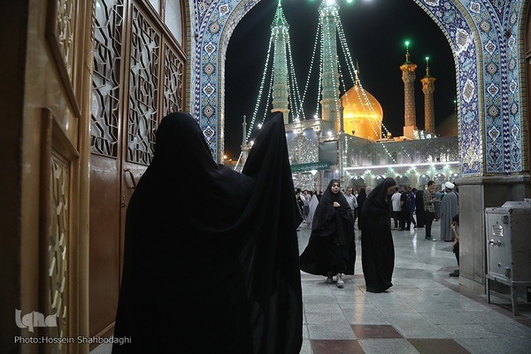 شب میلاد امام حسن عسکری(ع) در حرم کریمه اهل بیت(س)