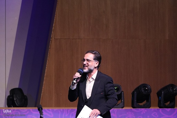 افتتاحیه سی‌وهفتمین جشنواره بین‌المللی فیلم‌های کودکان و نوجوانان در اصفهان