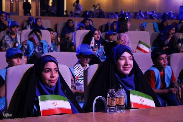 افتتاحیه سی‌وهفتمین جشنواره بین‌المللی فیلم‌های کودکان و نوجوانان در اصفهان