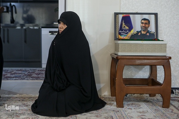 برپایی محفل بانوان فعال قرآنی در خانه شهید حاجی‌زاده