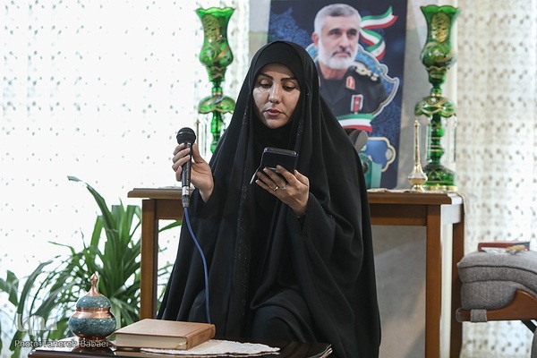 برپایی محفل بانوان فعال قرآنی در خانه شهید حاجی‌زاده