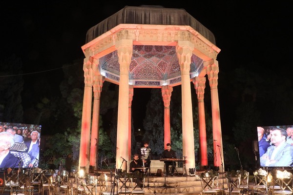 مراسم بزرگداشت یادروز حافظ شیرازی