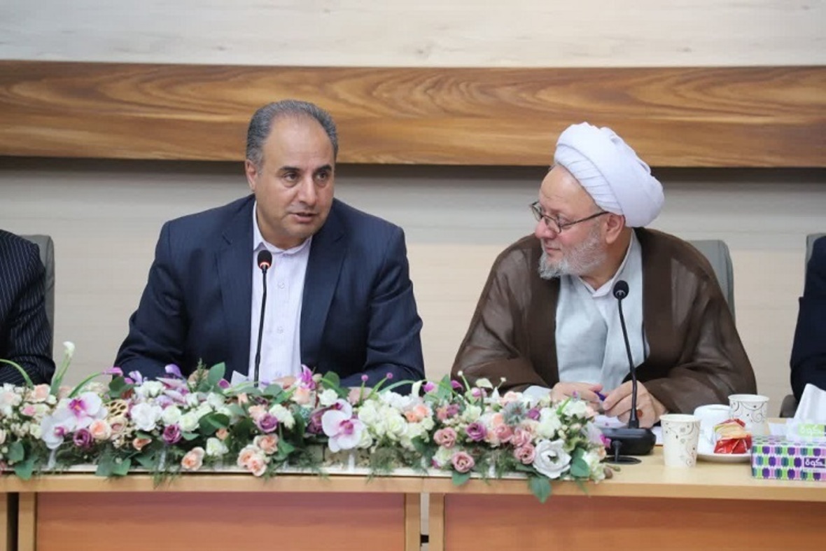 امضای تفاهم‌نامه توسعه فرهنگ نماز در مدارس آذربایجان‌شرقی