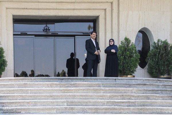 حاشیه جلسه هیئت دولت