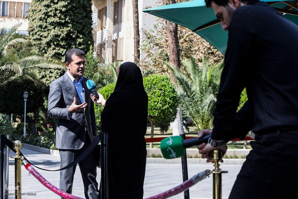 حاشیه جلسه هیئت دولت