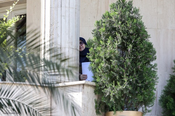 حاشیه جلسه هیئت دولت