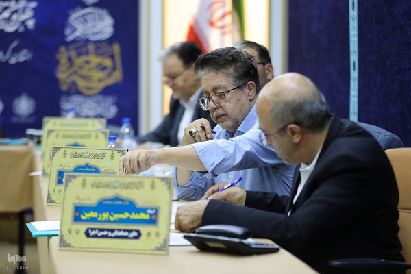 هیئت داوران بخش همخوانی قرآن در مسابقات سراسری قرآن کریم سنندج