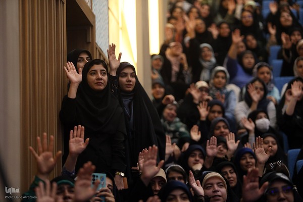 مراسم قرعه‌کشی عمره دانشگاهیان