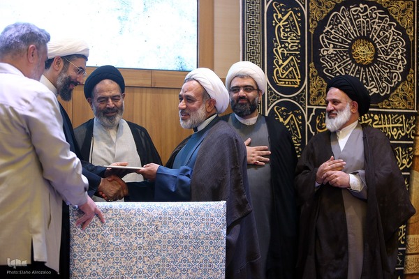 مراسم قرعه‌کشی عمره دانشگاهیان