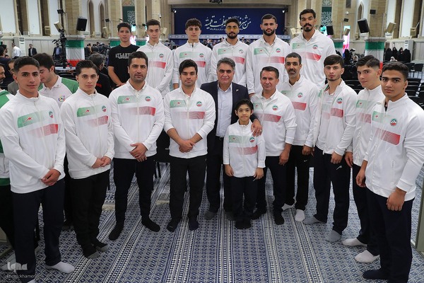 دیدار قهرمانان و مدال‌آوران ورزشی و المپیادهای علمی جهانی