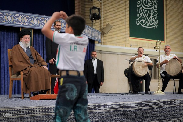 دیدار قهرمانان و مدال‌آوران ورزشی و المپیادهای علمی جهانی