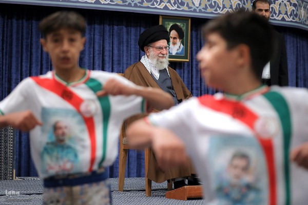 دیدار قهرمانان و مدال‌آوران ورزشی و المپیادهای علمی جهانی