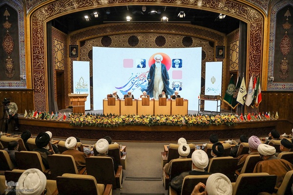 مراسم افتتاحیه کنگره بین‌المللی میرزای نائینی