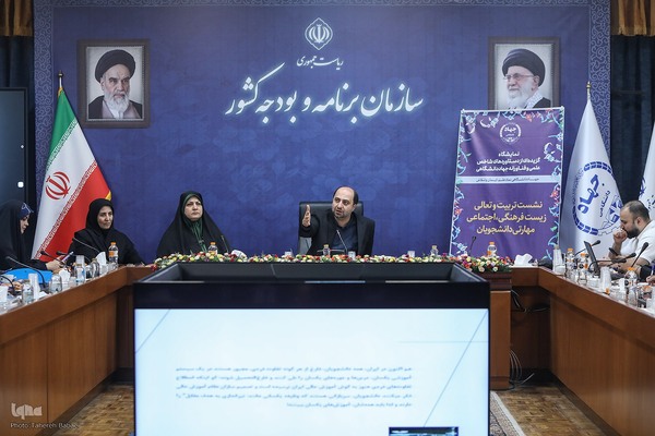 نمایشگاه «گزیده‌ای از دستاوردهای علمی و فناورانه جهاددانشگاهی»