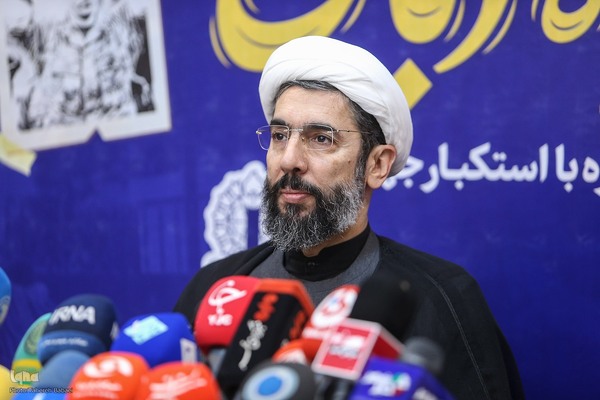 حجت‌الاسلام و المسلمین مصطفی رستمی