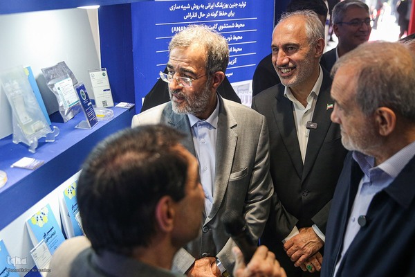 بازدید رئیس‌جمهور از نمایشگاه دستاوردهای جهاددانشگاهی