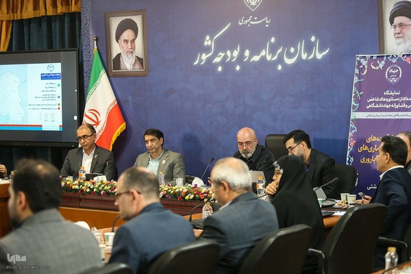 روز دوم نمایشگاه دستاوردهای علمی و فناورانه جهاددانشگاهی