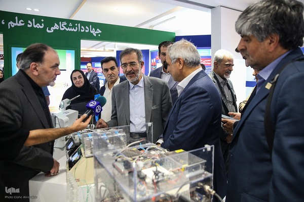 روز دوم نمایشگاه دستاوردهای علمی و فناورانه جهاددانشگاهی