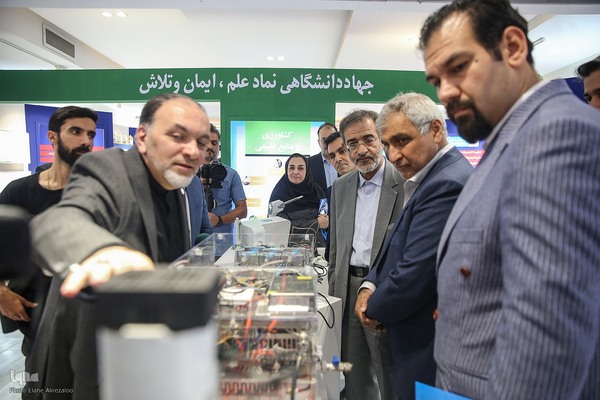 روز دوم نمایشگاه دستاوردهای علمی و فناورانه جهاددانشگاهی