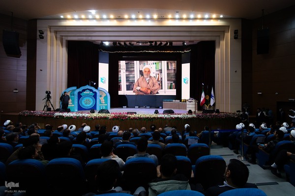 اختتامیه سی‌ونهمین جشنواره ملی قرآن و عترت دانشجویان در اصفهان