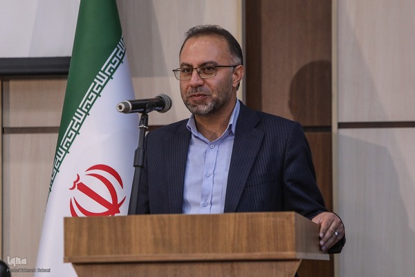  روح‌الله رضوی‌نژاد – استاد فیزیک و رئیس دانشگاه جامع انقلاب اسلامی  