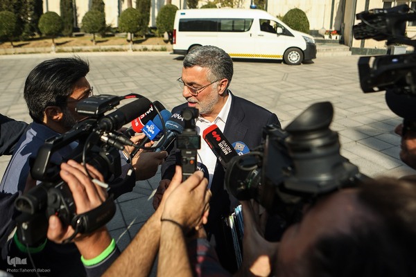 حاشیه جلسه هیئت دولت