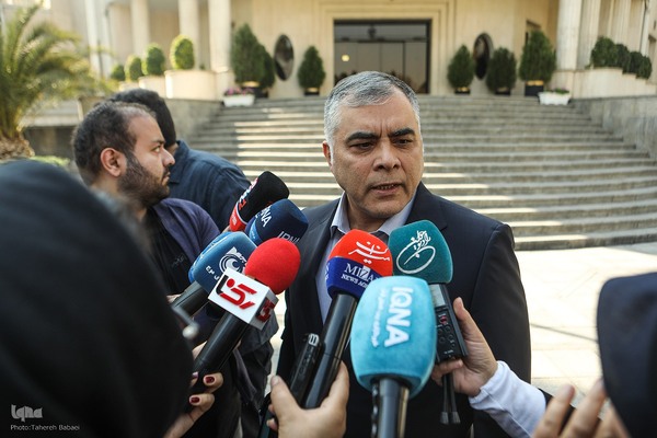 محسن پاک‌نژاد وزیر نفت