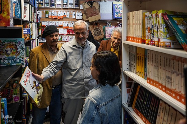 آیین کتابگردی سی‌وسومین دوره هفته کتاب