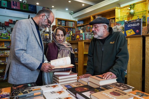 آیین کتابگردی سی‌وسومین دوره هفته کتاب