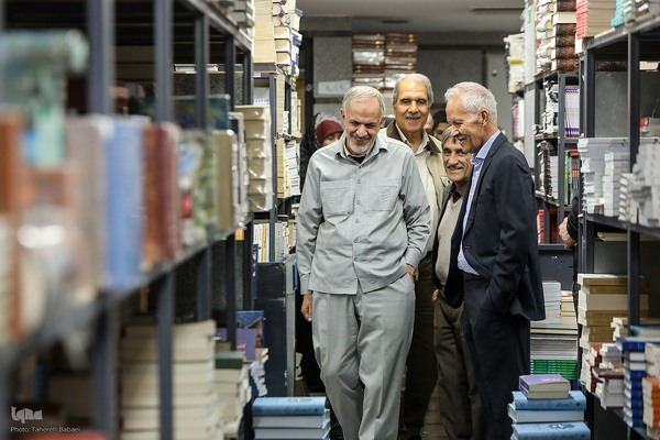 آیین کتابگردی سی‌وسومین دوره هفته کتاب