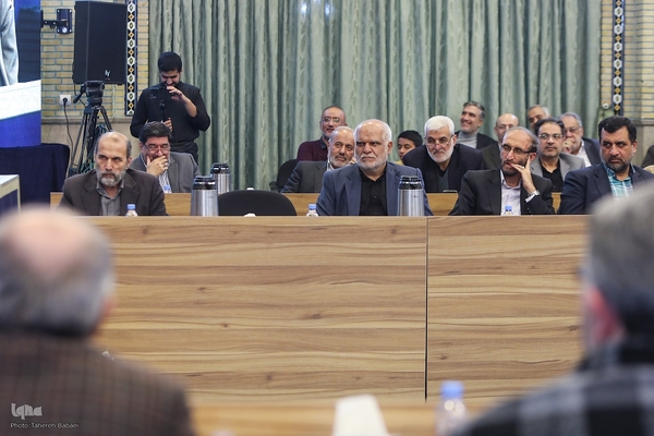 دومین روز نشست تخصصی استادان، قاریان و حافظان ممتاز قرآن کریم