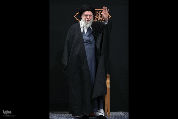 اولین شب مراسم عزاداری شهادت حضرت زهرا(س) با حضور رهبر معظم انقلاب