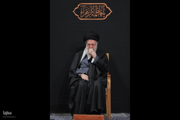 اولین شب مراسم عزاداری شهادت حضرت زهرا(س) با حضور رهبر معظم انقلاب