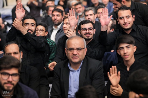 اولین شب مراسم عزاداری شهادت حضرت زهرا(س) با حضور رهبر معظم انقلاب