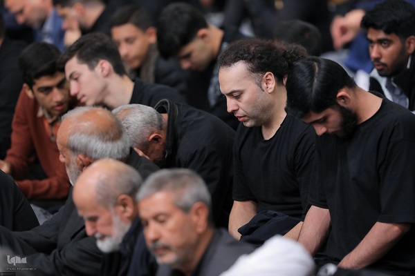 اولین شب مراسم عزاداری شهادت حضرت زهرا(س) با حضور رهبر معظم انقلاب