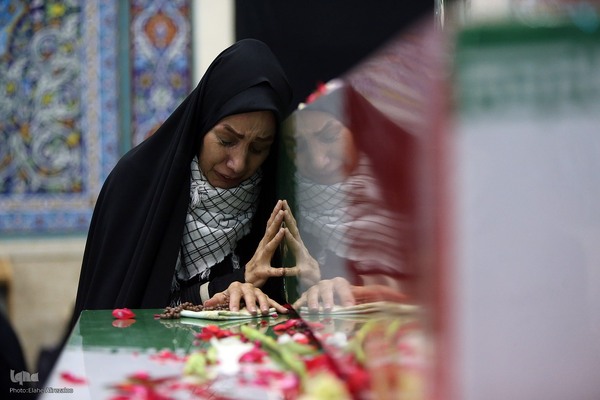 وداع با پیکر پاک ۱۰۰ شهید گمنام