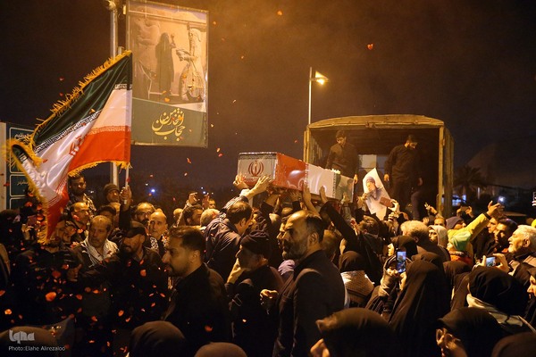 وداع با پیکر پاک ۱۰۰ شهید گمنام