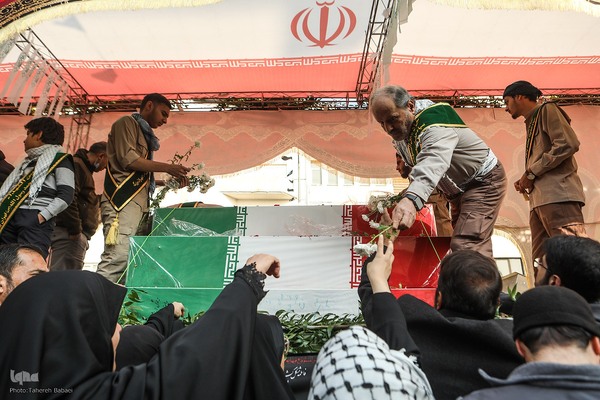 تشیع پیکر‌های مطهر ۱۰۰ شهید گمنام دوران دفاع مقدس