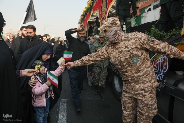 تشیع پیکر‌های مطهر ۱۰۰ شهید گمنام دوران دفاع مقدس