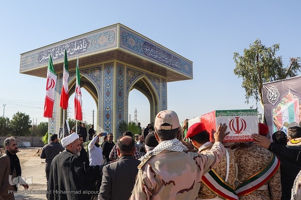 تشییع و خاکسپاری شهید گمنام در خوزستان