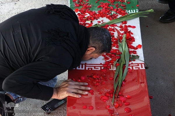 تشییع و خاکسپاری شهید گمنام در خوزستان