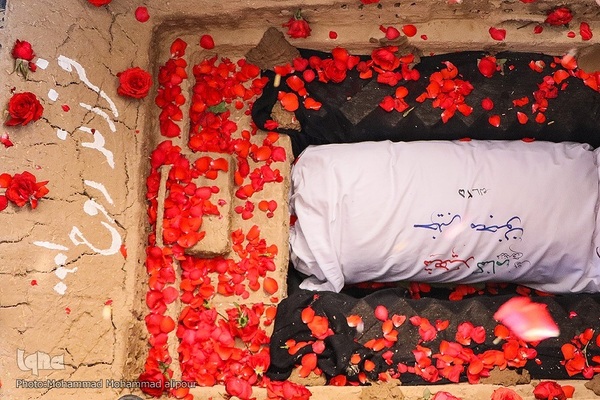 تشییع و خاکسپاری شهید گمنام در خوزستان